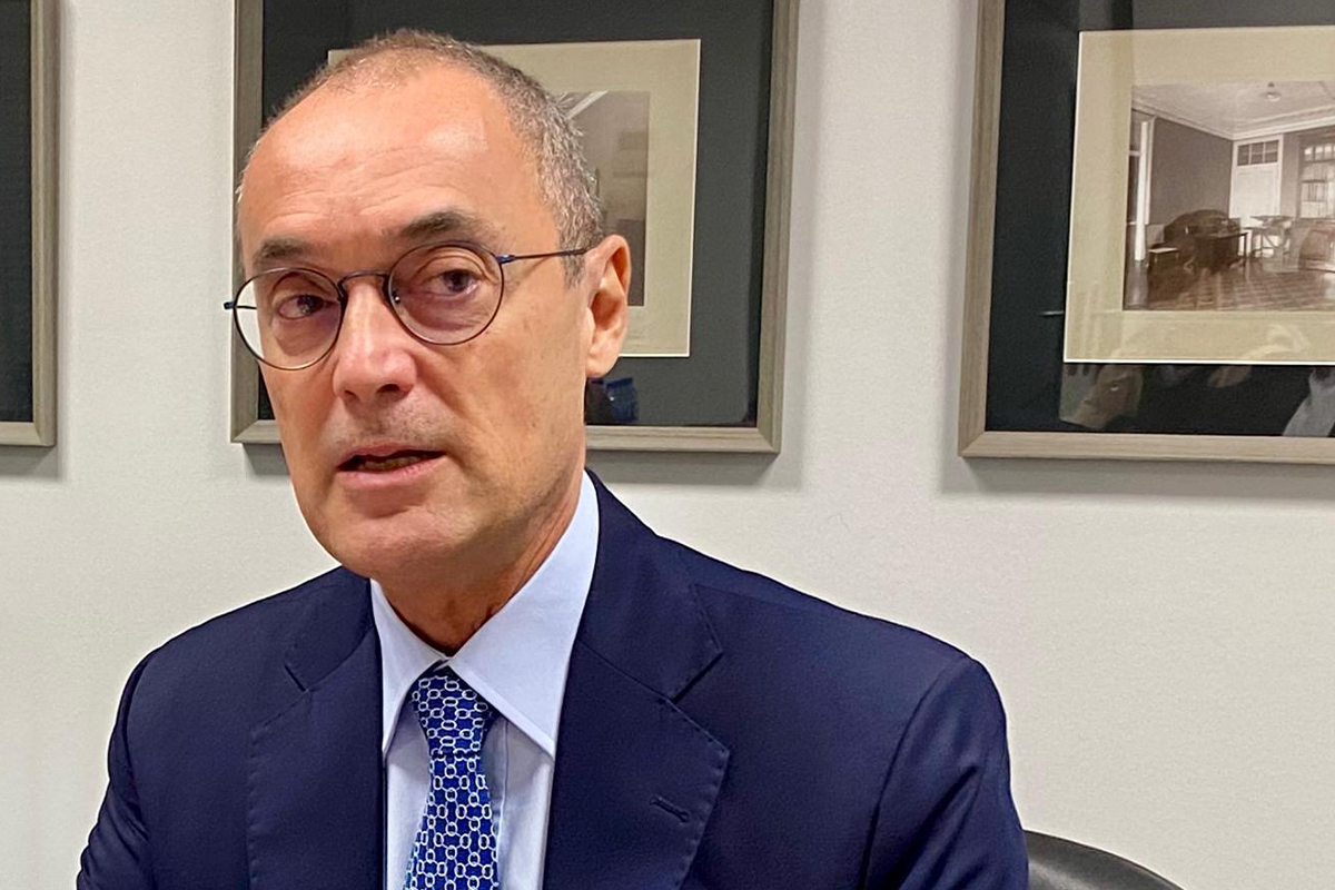 Embaixador é acusado de perseguição e intimidação em cartas ao Itamaraty