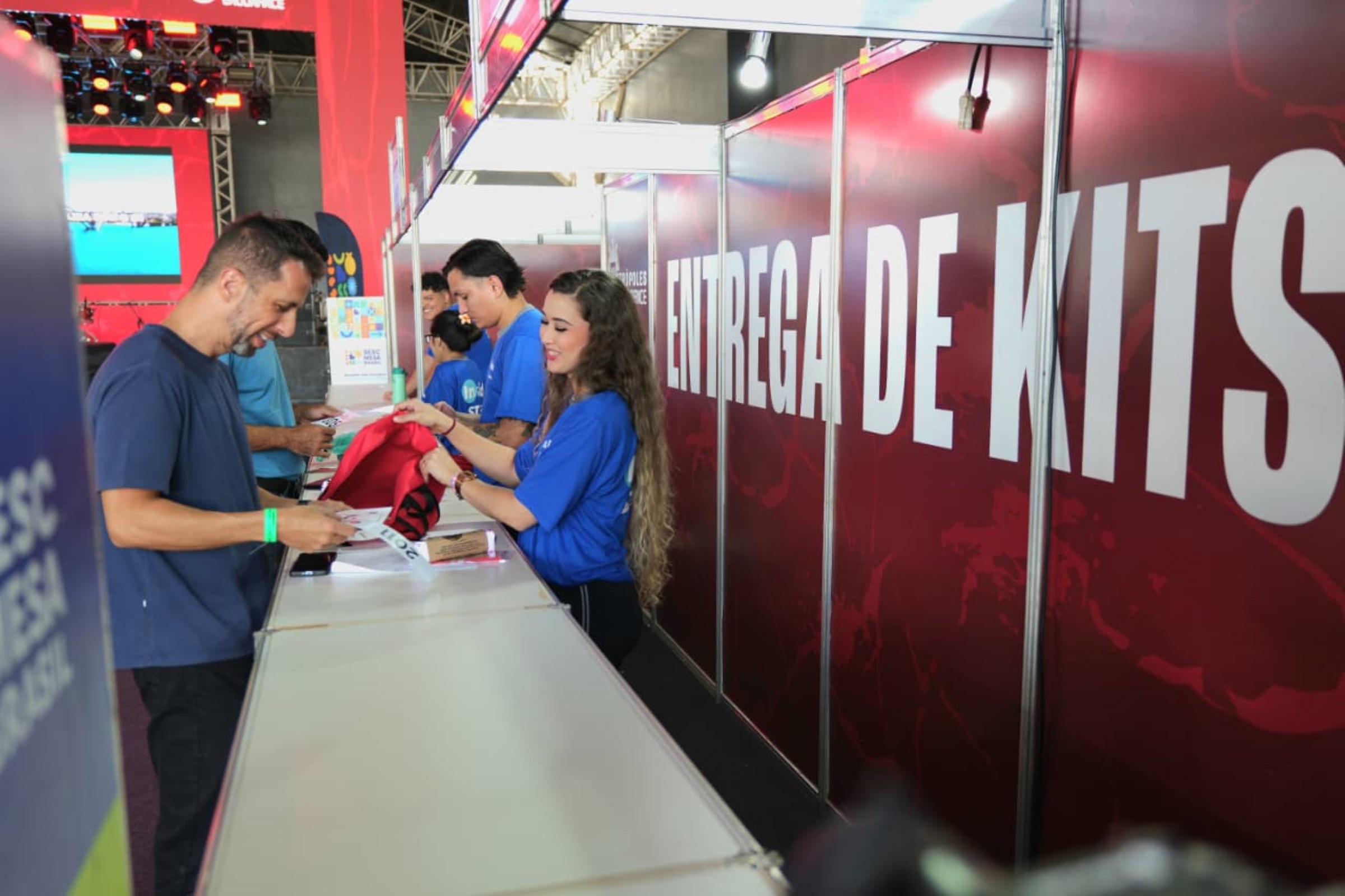 Metrópoles Endurance: animação dos atletas agita 2º dia de entrega de kits