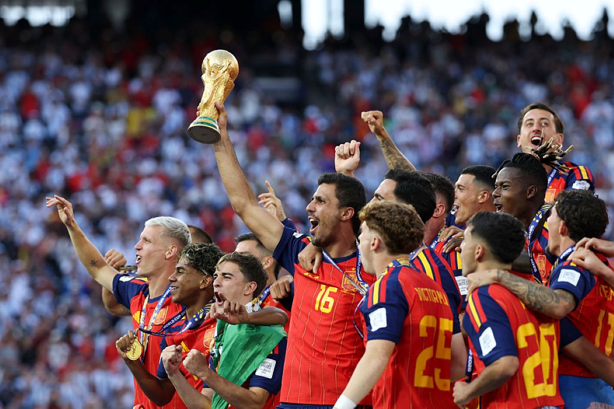 Após título da Copa, Espanha assume liderança do ranking da Fifa
