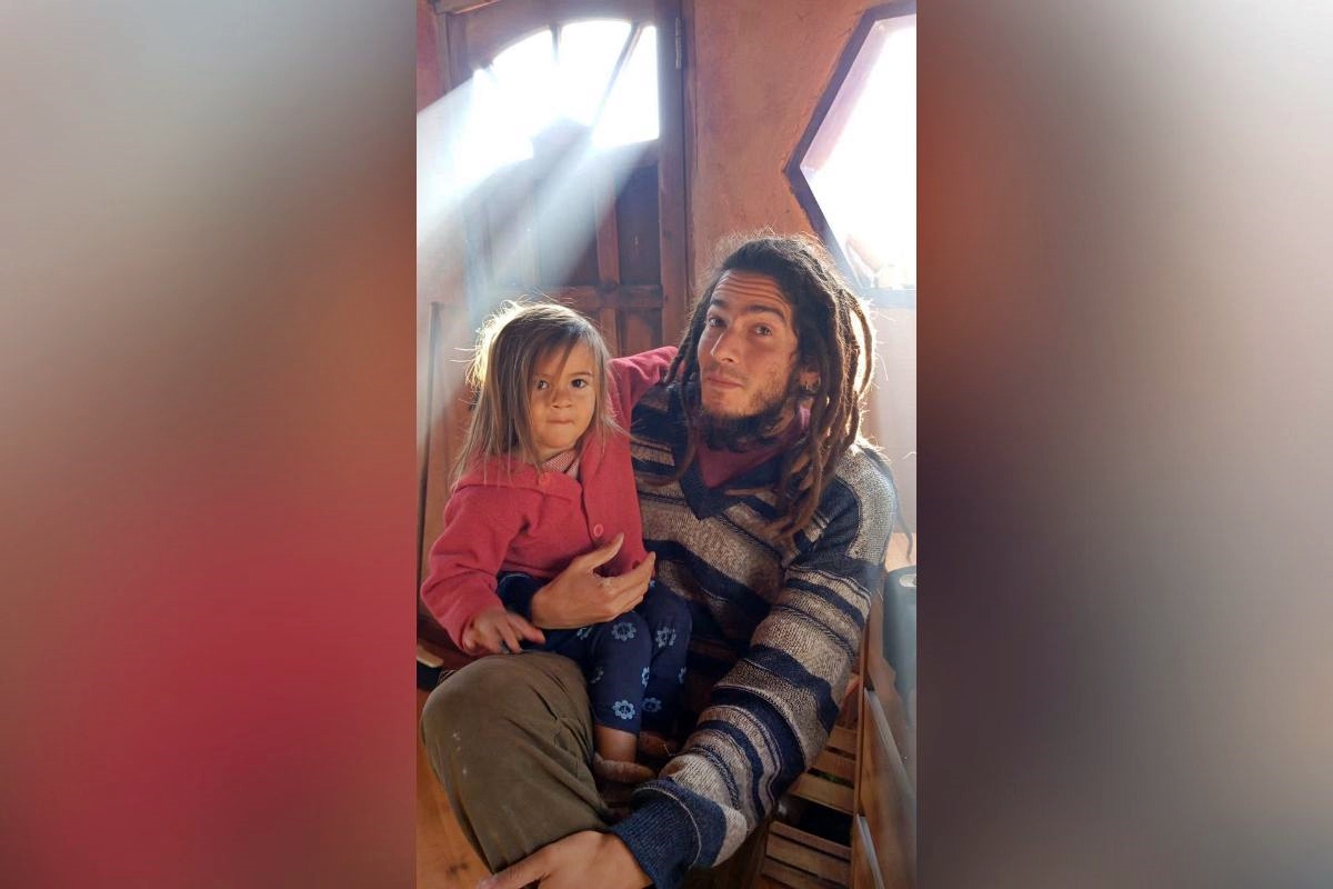 Foto colorida de filho e ex-companheiro de Jéssica