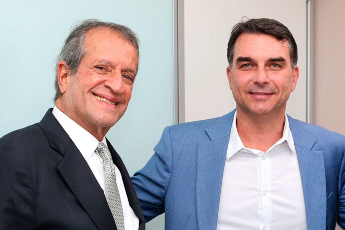 Campanha de Flávio Bolsonaro foca em agenda positiva após caso Valdemar