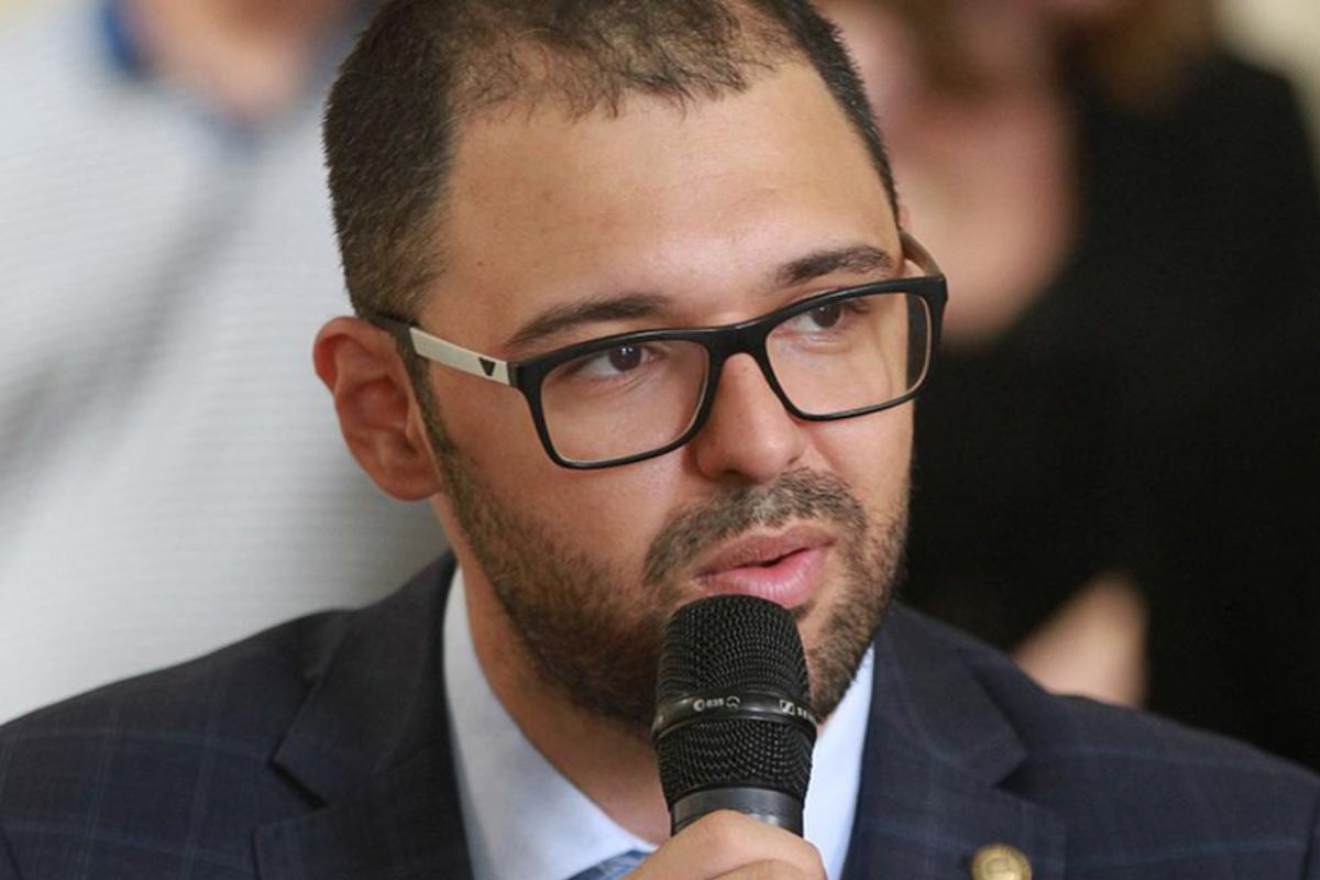 Deputado do PL no RJ multiplicou patrimônio por 19 nos últimos 4 anos - QTU Questões do Universo