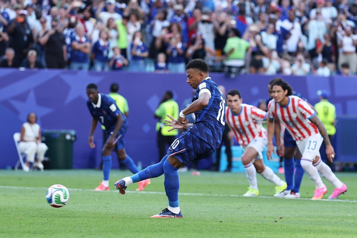 Mbappé marca mais um e empata com Messi na artilharia da Copa do Mundo