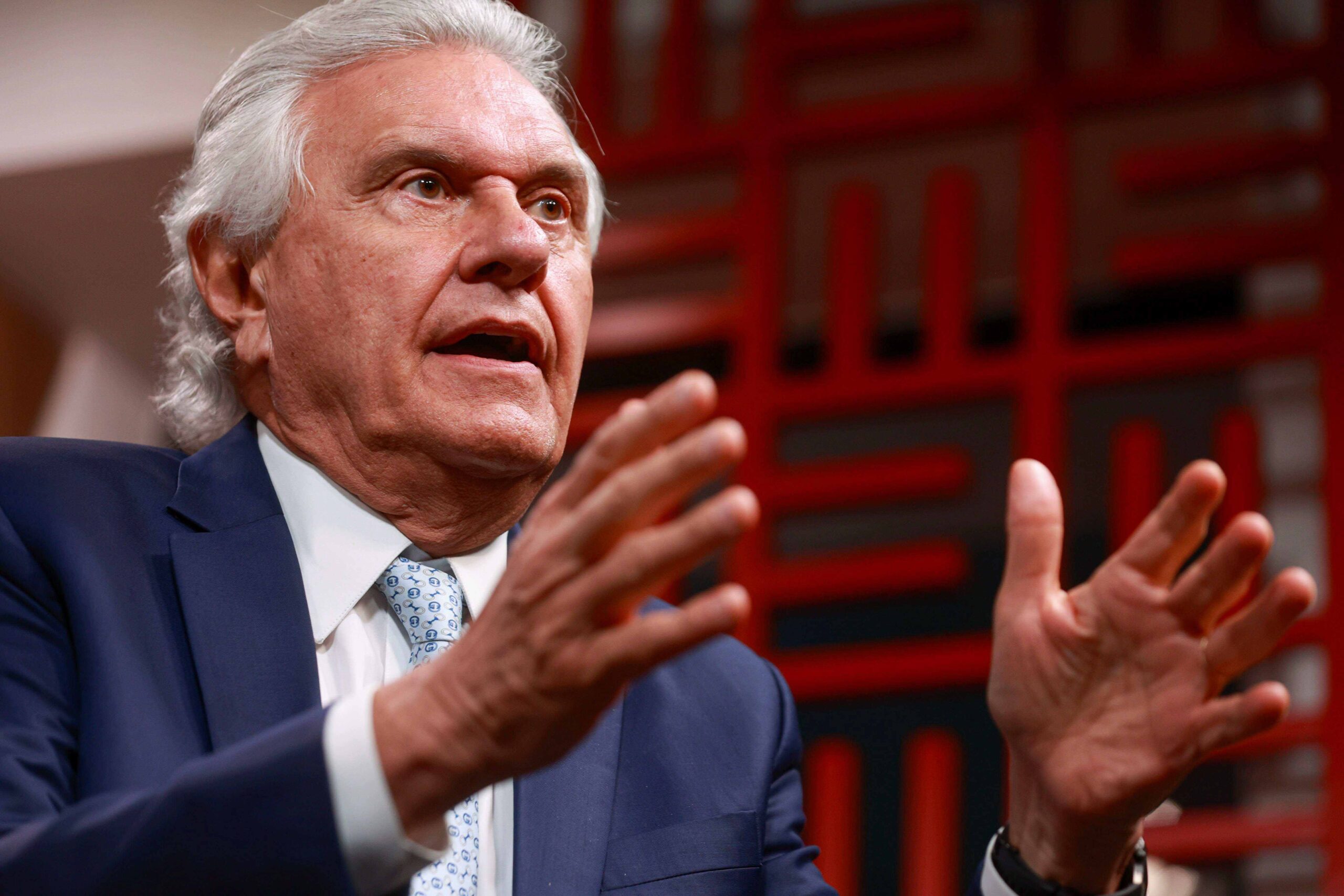 Imagem vinculada ao feed original: Caiado defende Petrobras estatal e expansão de refinarias