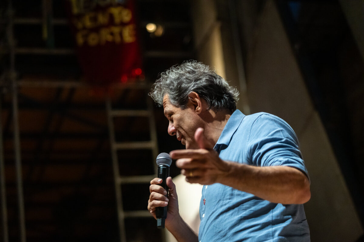 Haddad mira em segurança: "Está começando a entrar milícia em SP"