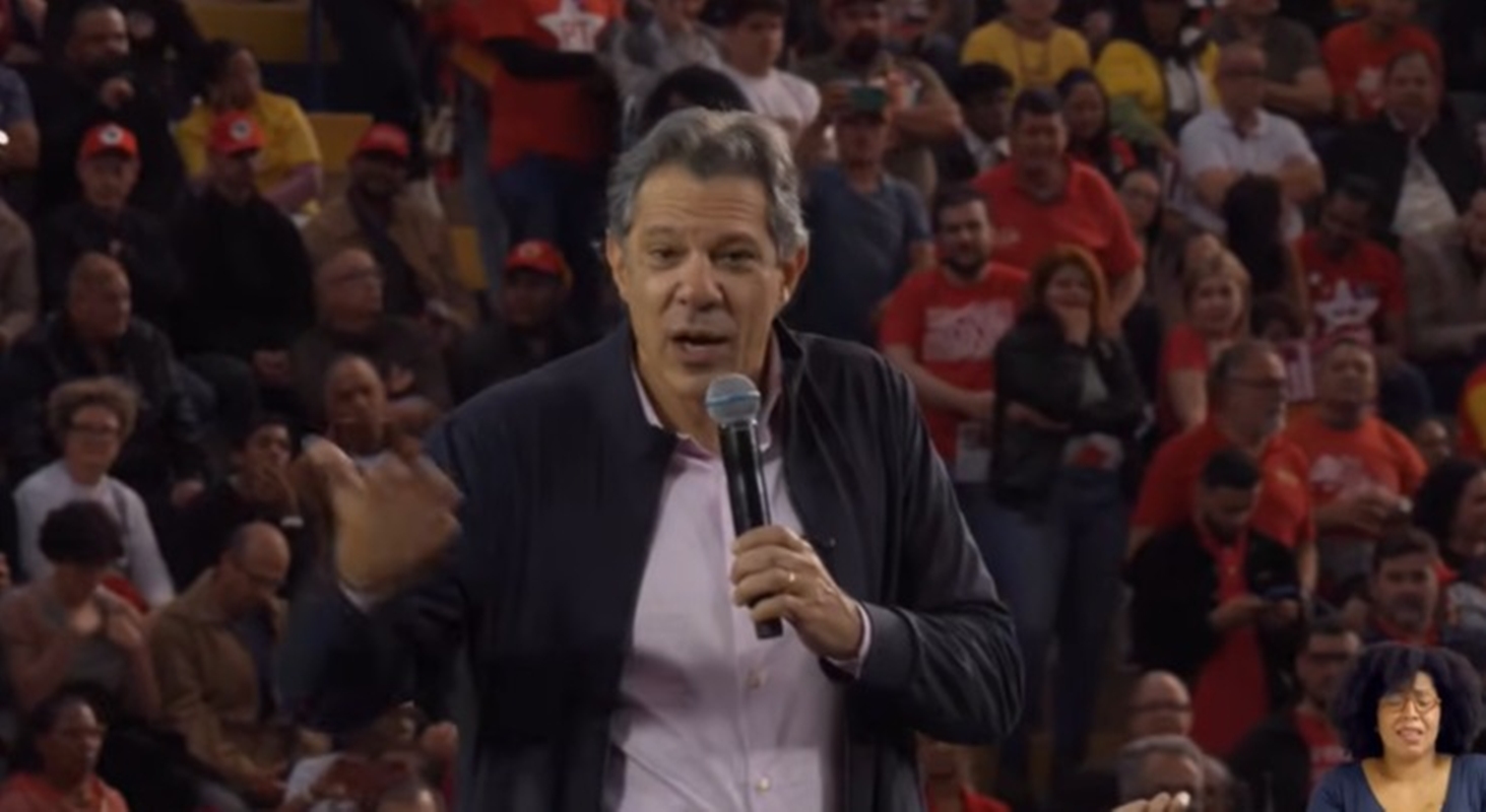 Em convenção, Haddad critica medalha de Tarcísio a Milei