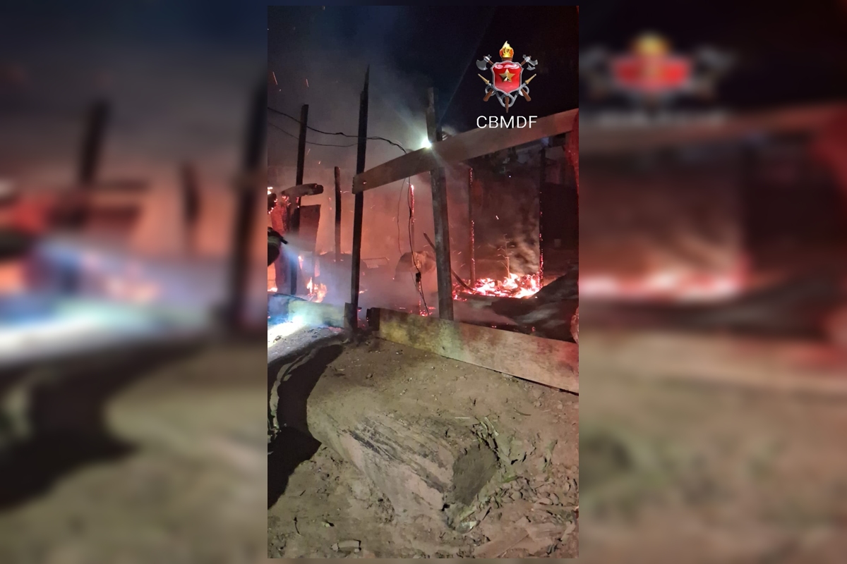 Barraco é destruído por incêndio em Vicente Pires