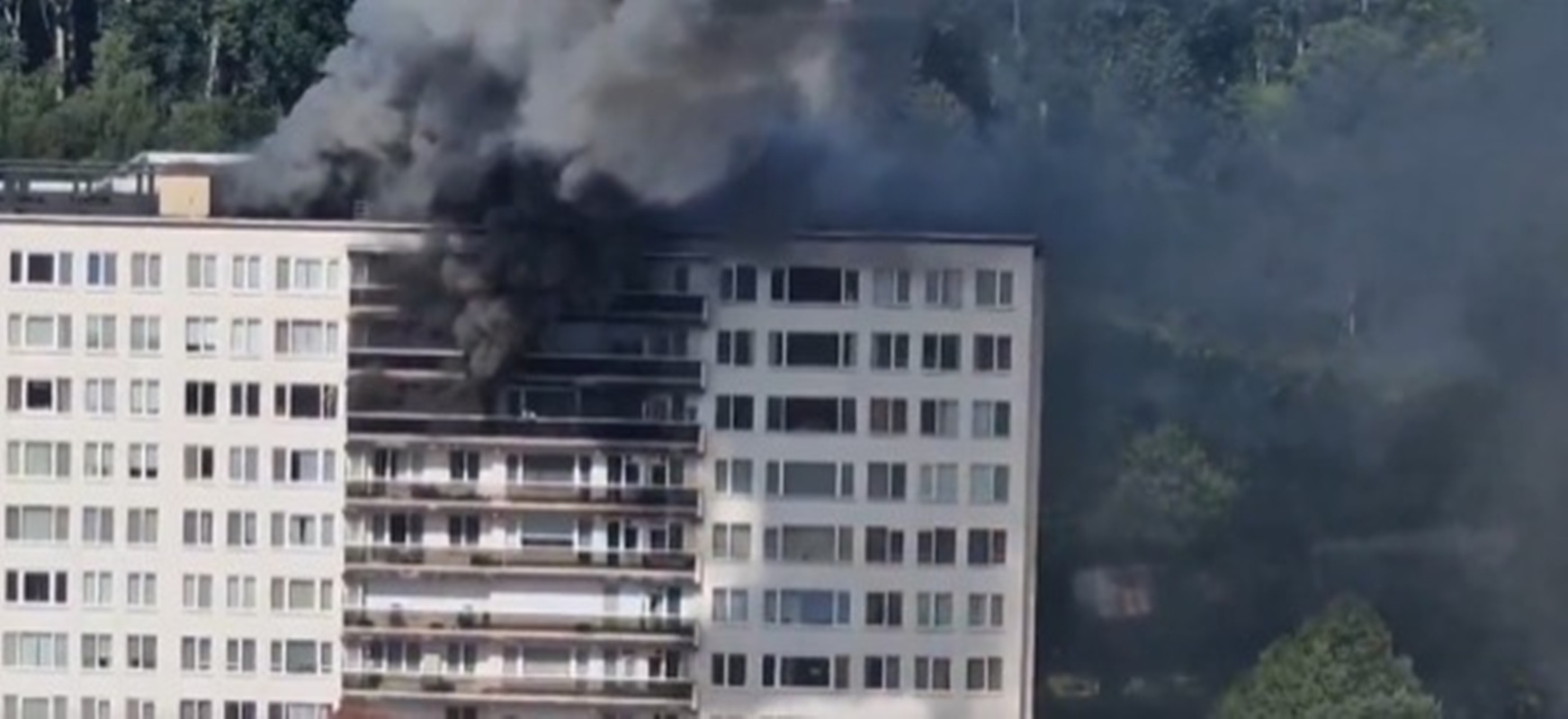 Incêndio em prédio na Bélgica deixa 6 mortos e dezenas de feridos 13 Incêndio em prédio residencial na Bélgica