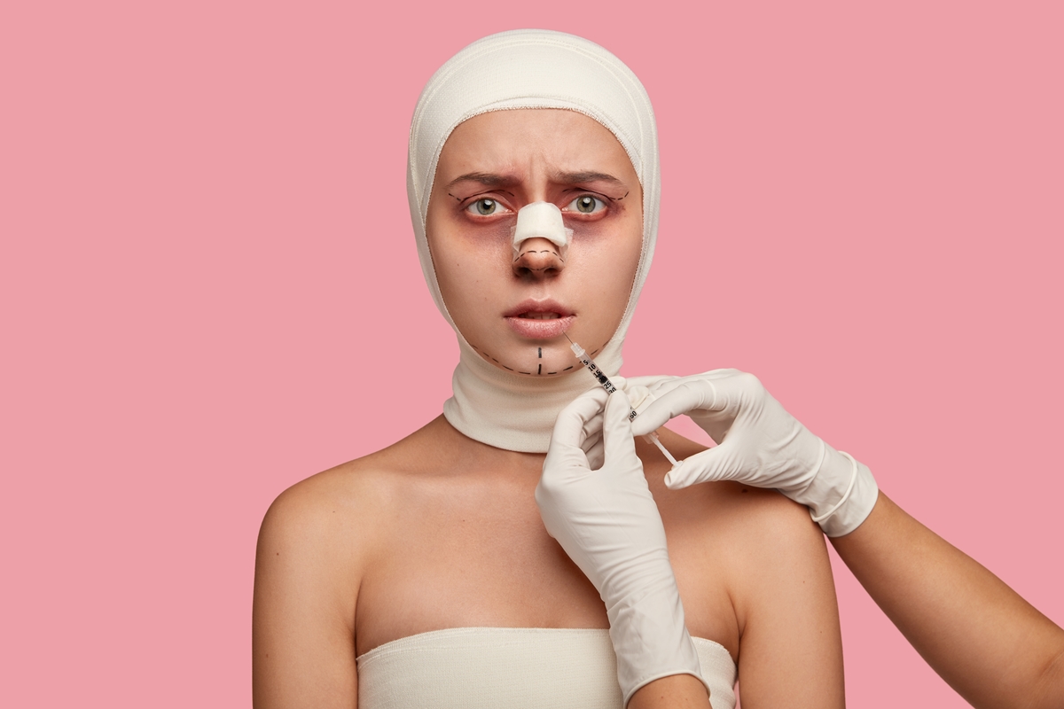Grupos incentivam "DIY" de botox e procedimentos; médico alerta sobre riscos - QTU Questões do Universo