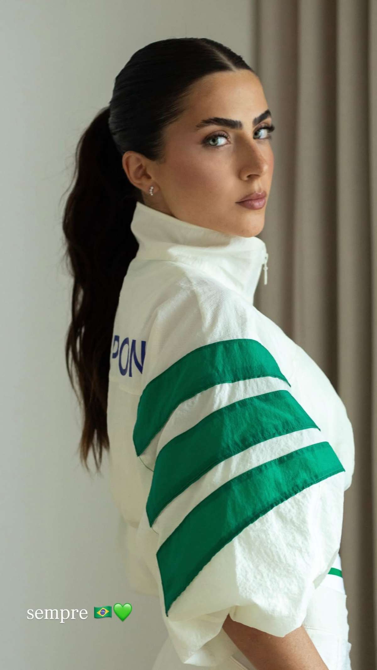 foto com cor. jade picon na copa 2026 - metrópoles