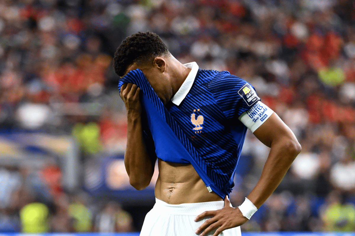 Campeão com a França, Henry exalta classificação da Espanha na Copa