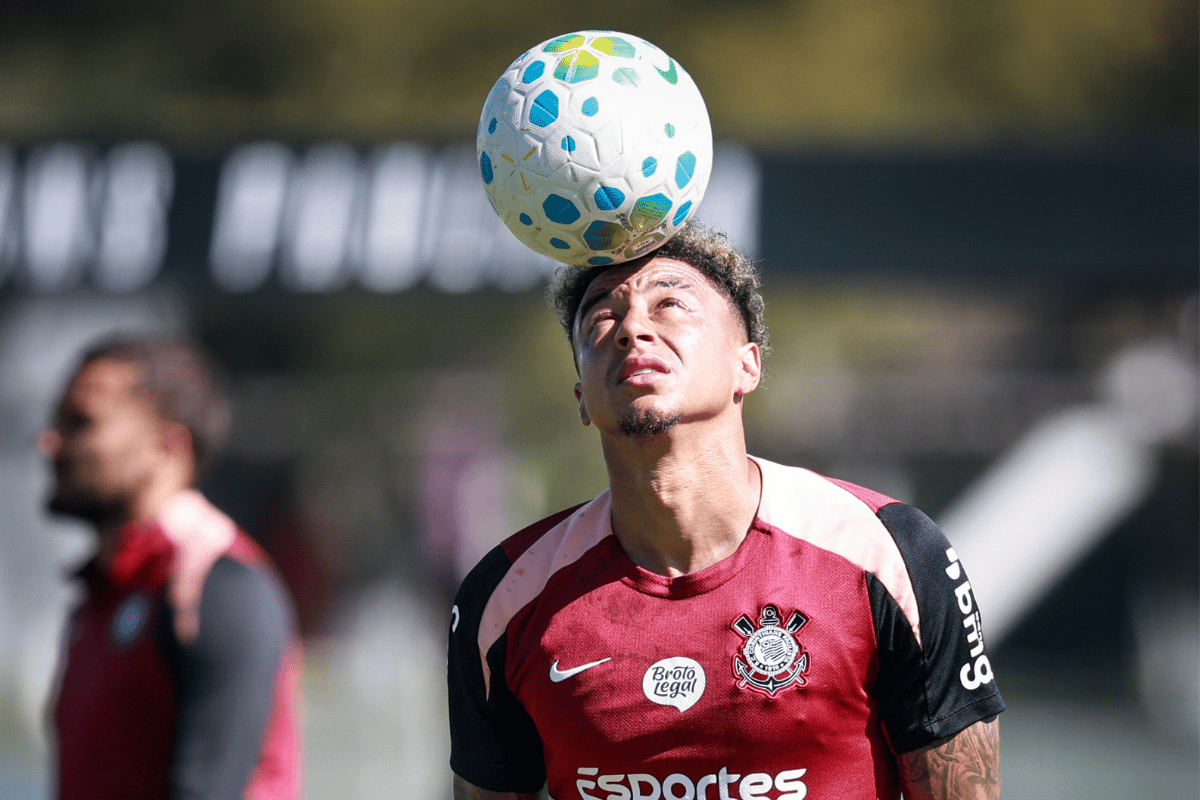 Corinthians: Garro brinca com Lingard após revés da Inglaterra na Copa