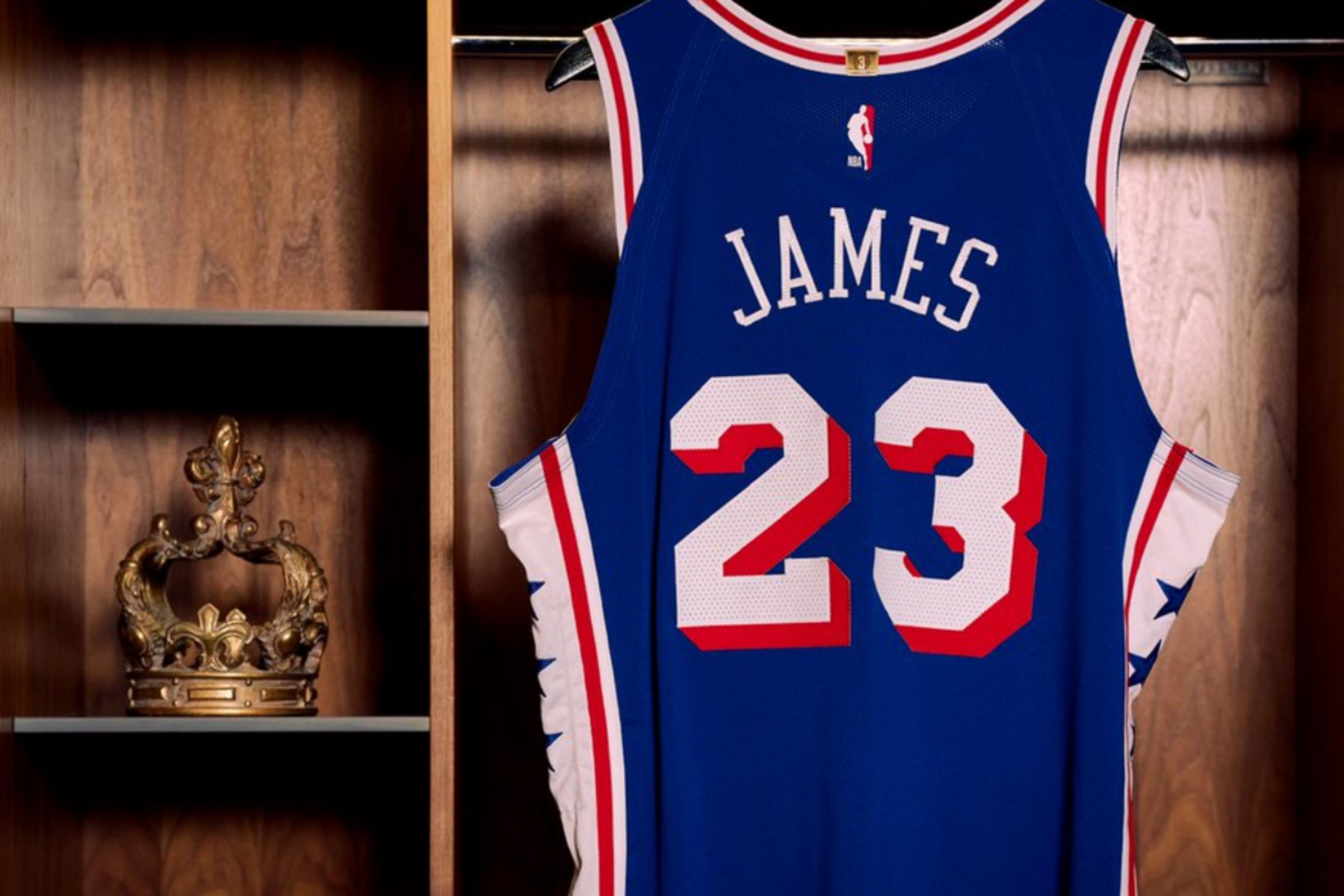 Philadelphia 76ers anuncia LeBron James: "Cidade digna de um rei"