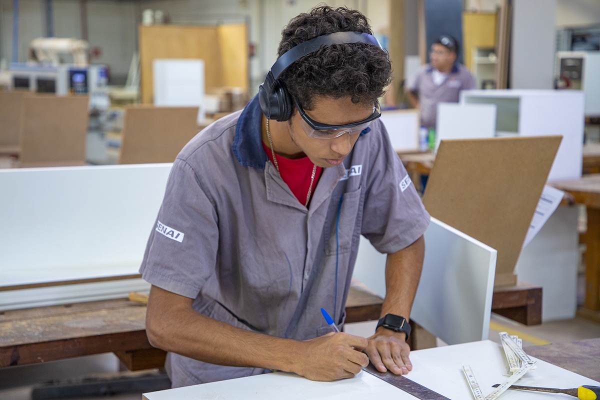 Indústria enfrenta falta de mão de obra em MG e Senai abre cursos 11 Indústria enfrenta falta de mão de obra em MG e Senai abre cursos