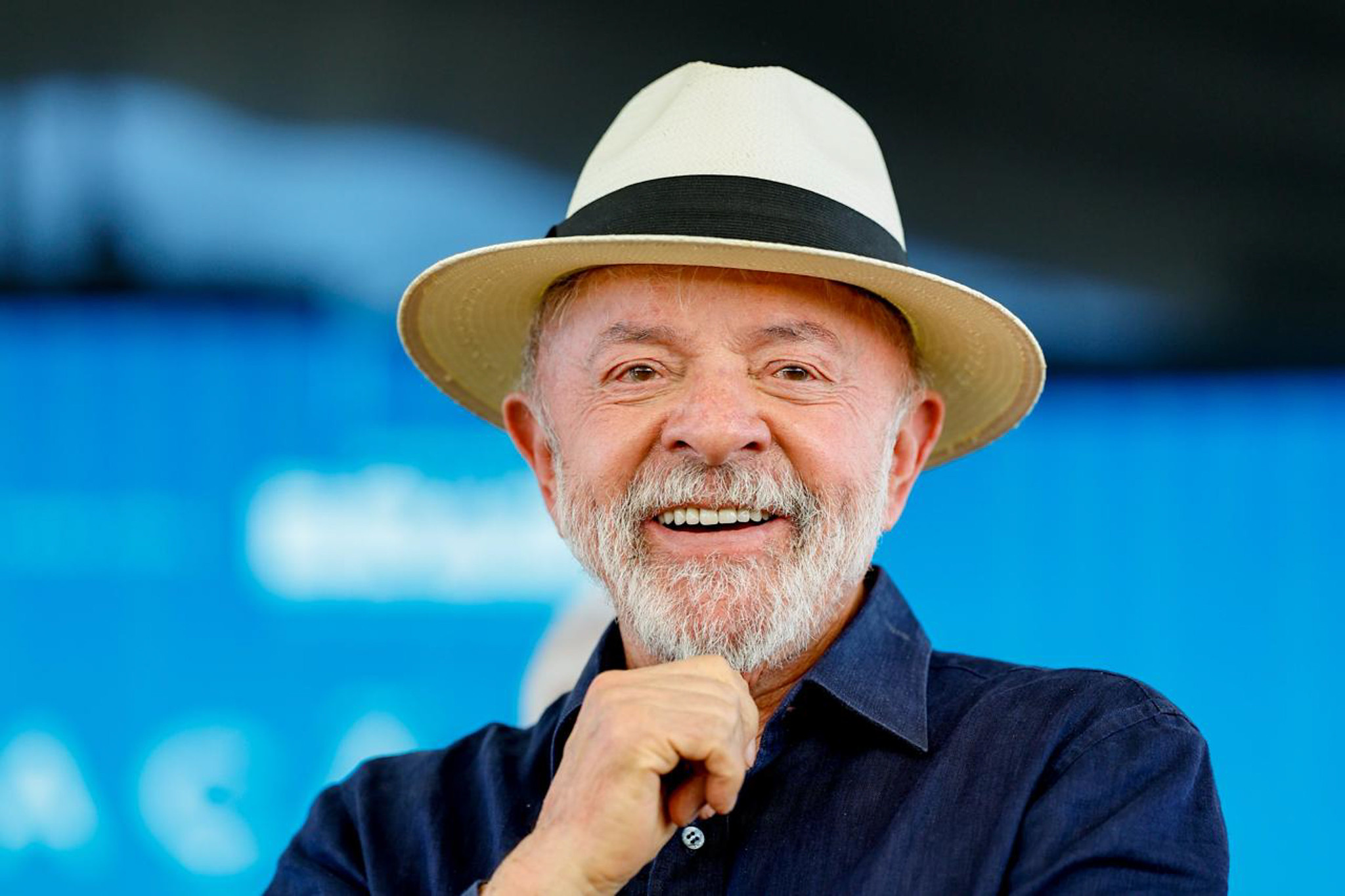 Com Lula, PDT oficializa apoio à reeleição do petista em convenção