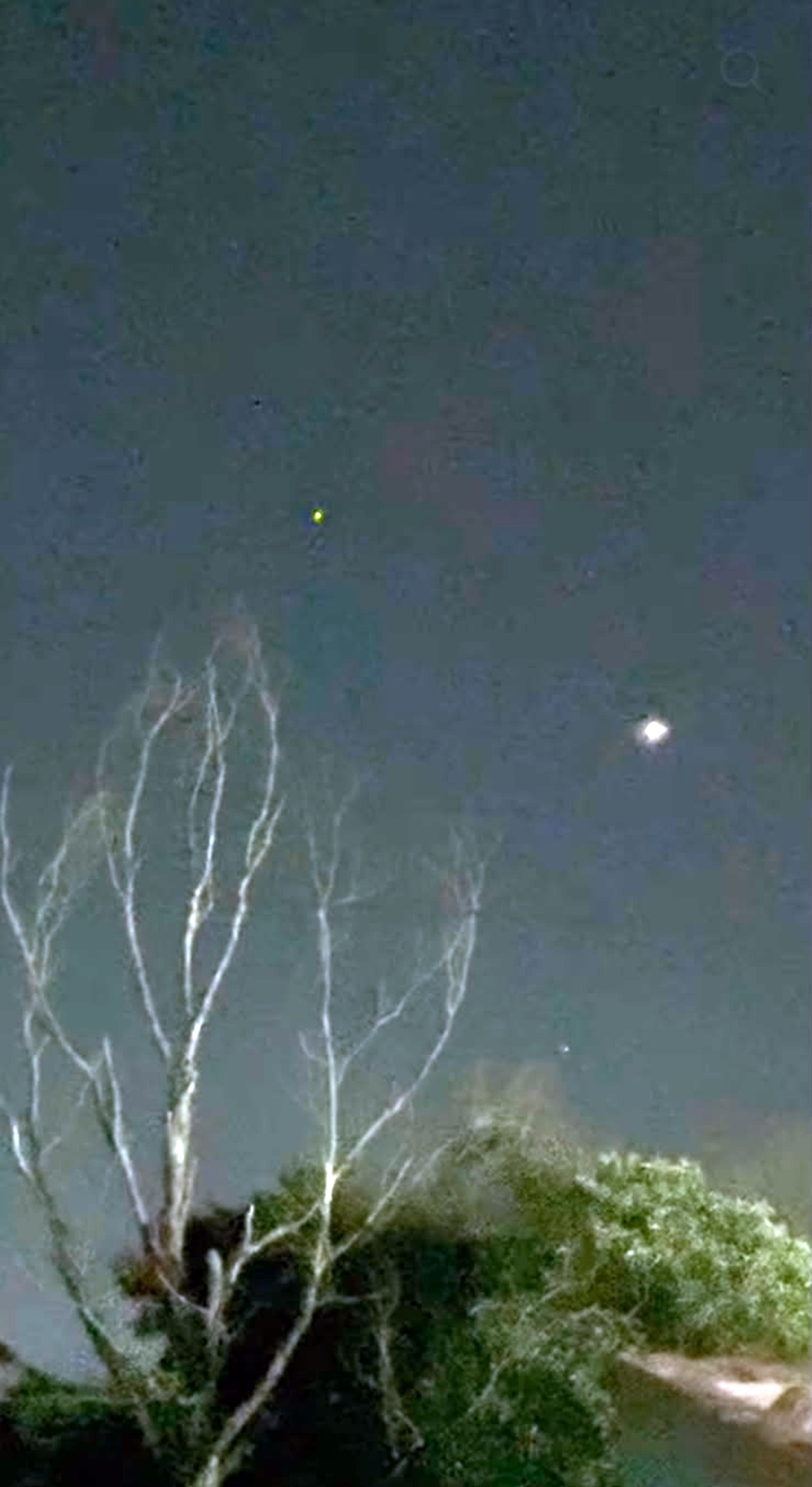 Luzes vistas no céu de Londrina (PR)