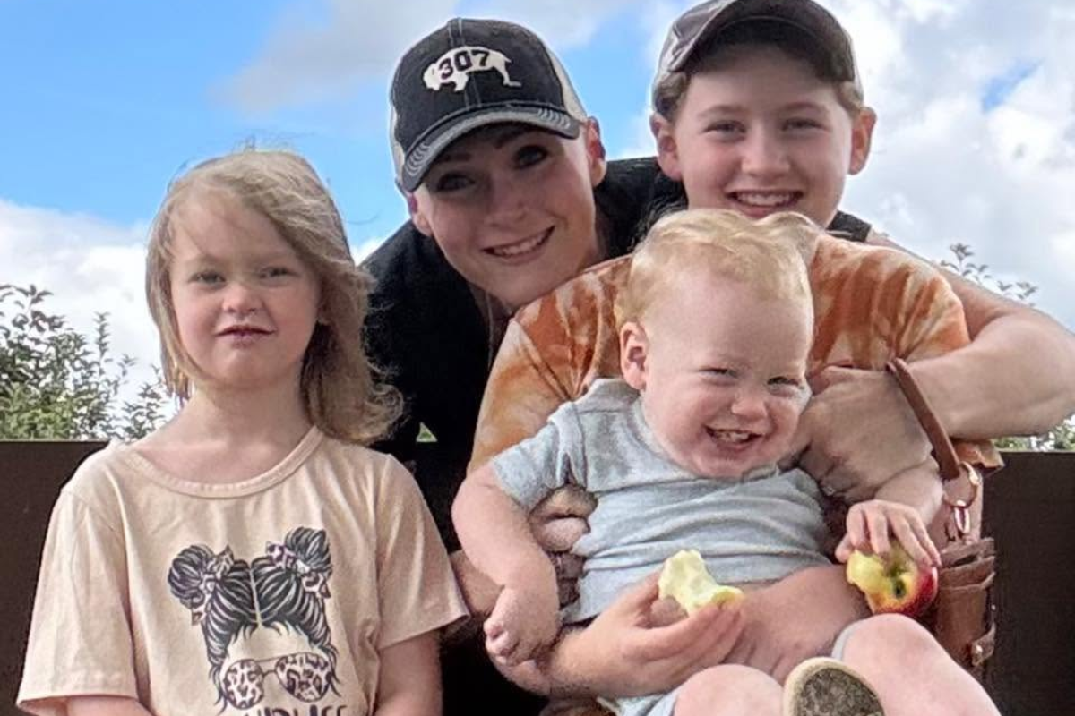 Chloe e sua família se mudaram para Cody recentemente, mas ela tem tido dificuldades para fazer amigos