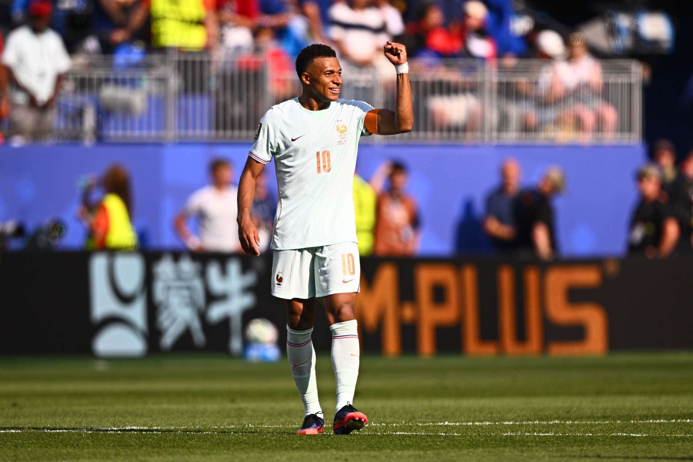 Foto colorida de Kylian Mbappé - Metrópoles