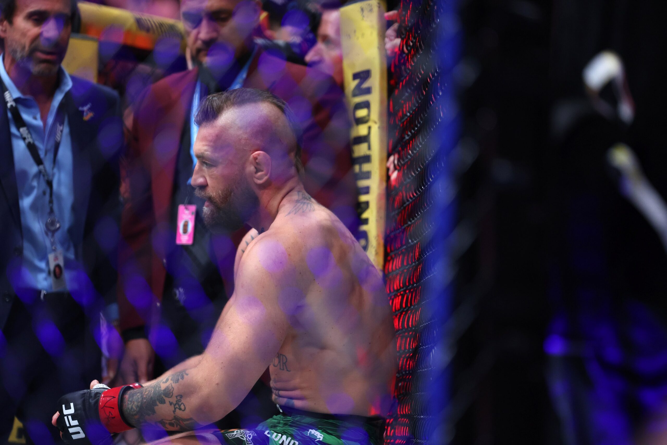 McGregor pede anulação de derrota no UFC após lesão grave