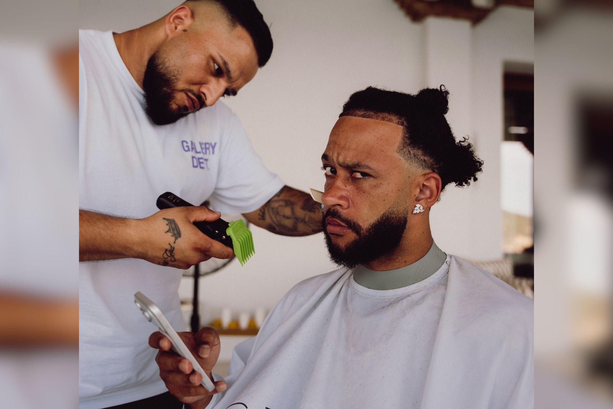 Memphis Depay faz post enigmático em meio a negociação com Corinthians