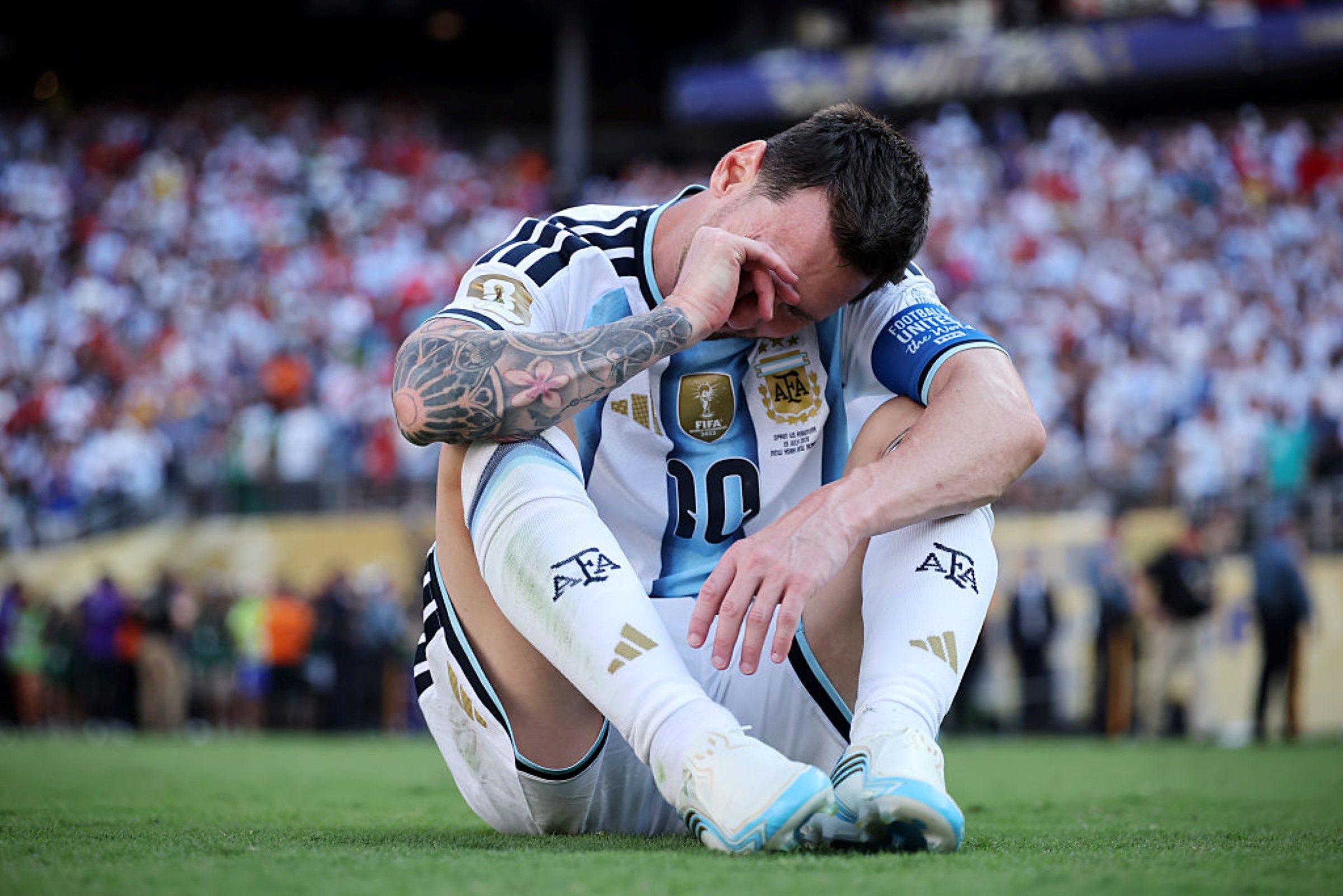 Messi emocionado após derrota na final