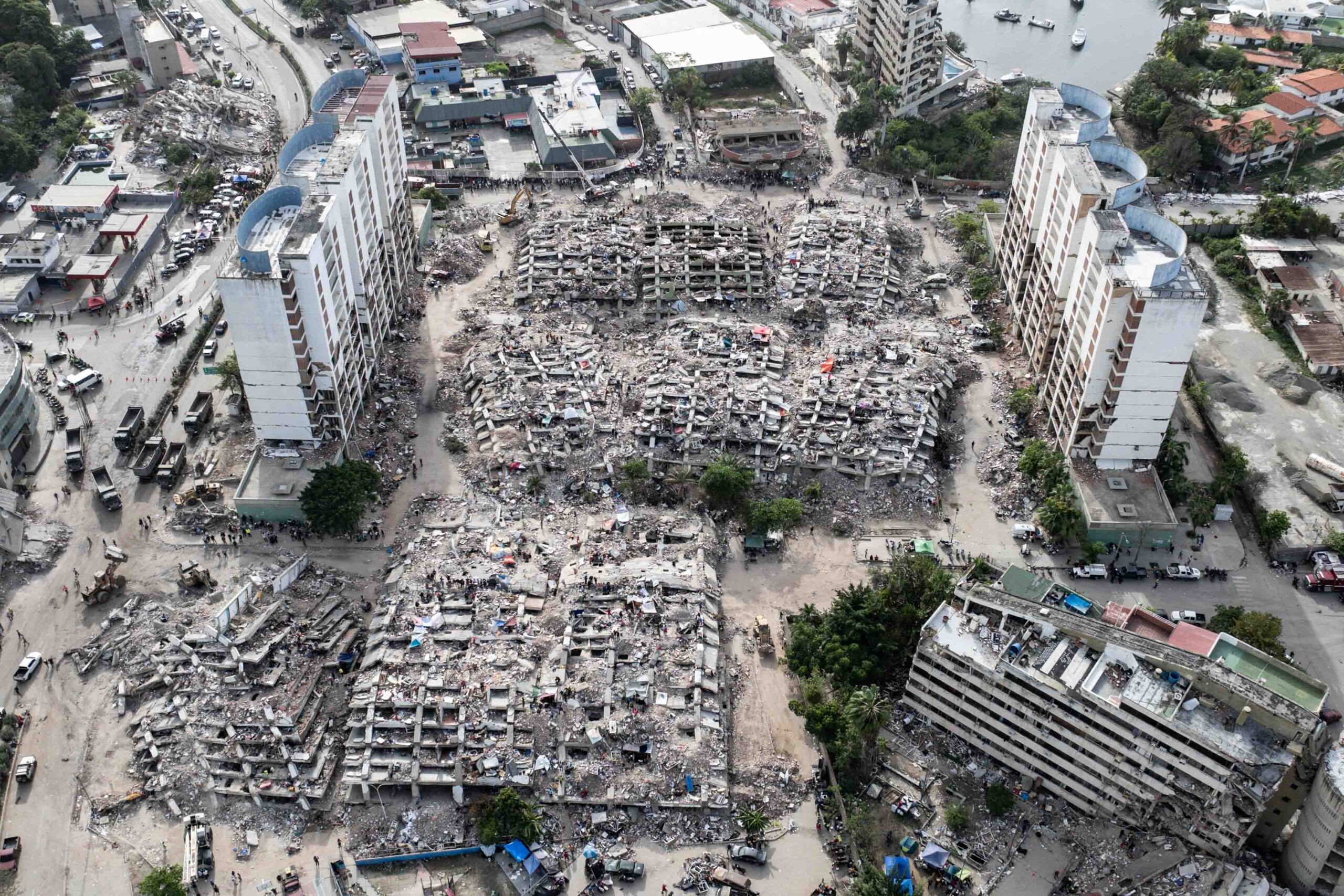 Venezuela não acha sobreviventes de terremotos há mais de uma semana 19 Imagem de destruição em Caracas