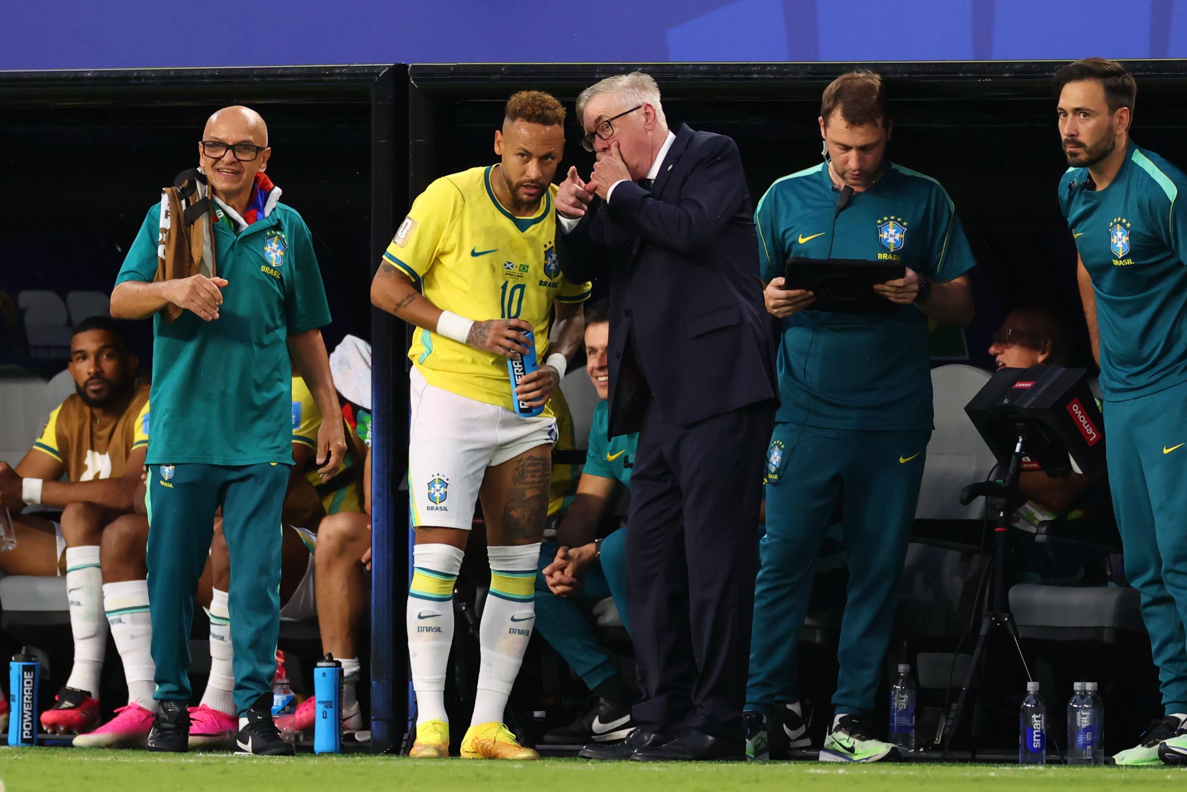 Ancelotti rebate críticas e avalia presença de Neymar na Copa como positiva