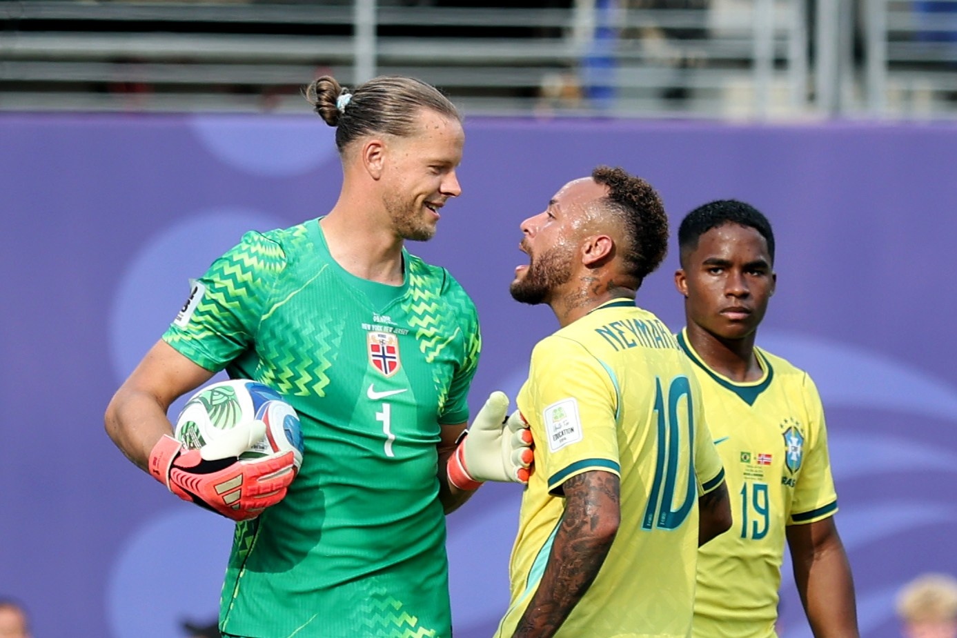 Valesca Popozuda analisa derrota do Brasil na Copa e defende Neymar 16 Neymar na Copa do Mundo