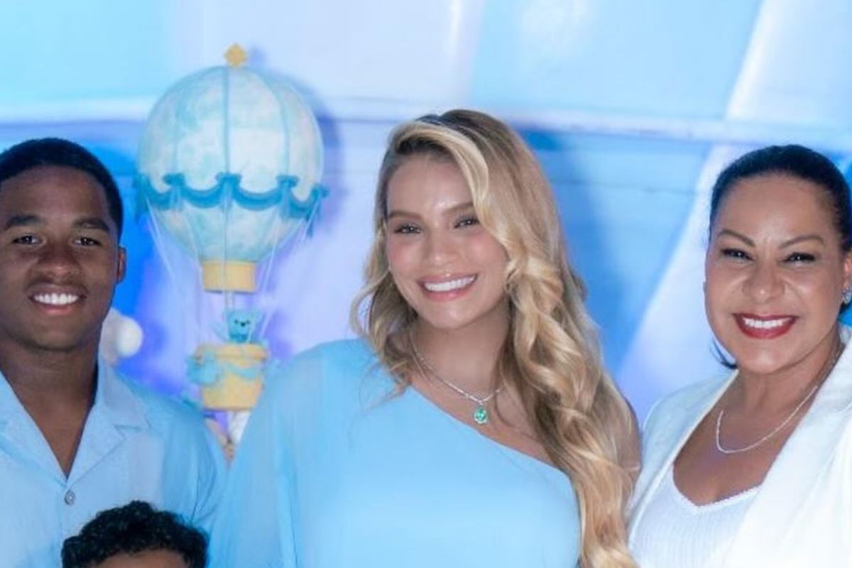 Mãe de Endrick posta foto com Gabriely após rumores; influencer reage