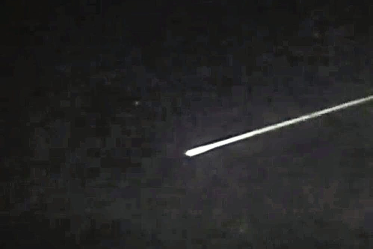 Astrônomos brasileiros registram chuva de meteoros dupla. Veja imagens