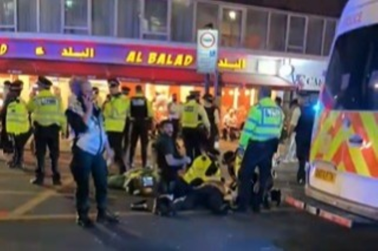 Tumulto em Londres após jogo da Copa termina com 4 presos e policial ferido