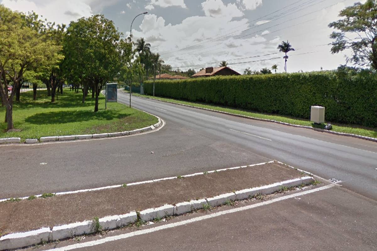 Imagem vinculada ao feed original: Homem morre atropelado no Lago Sul
