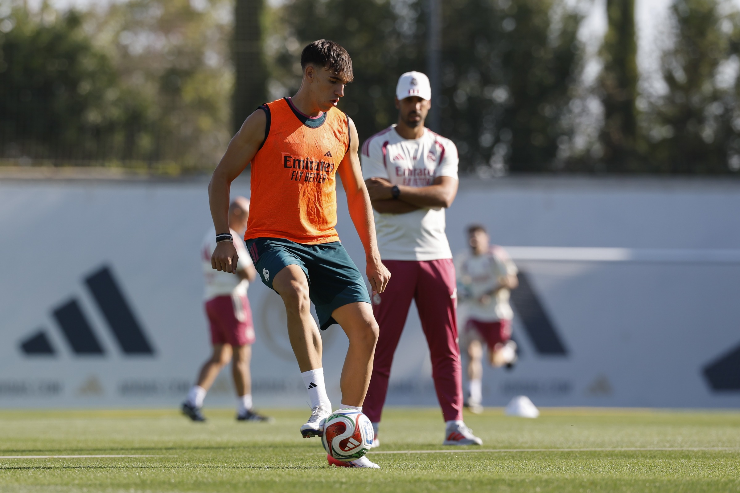 Carlos Espí: O Novo Desafio de Endrick no Ataque do Real Madrid
