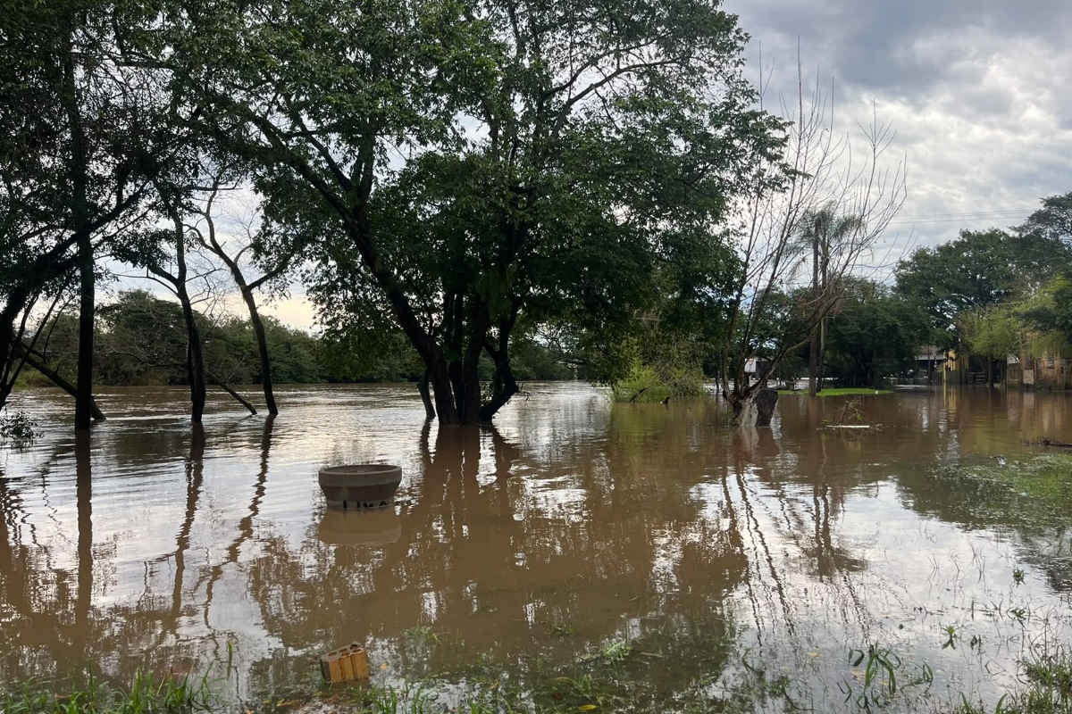 RS: rios atingem cota de inundação após chuvas; 400 estão fora de casa