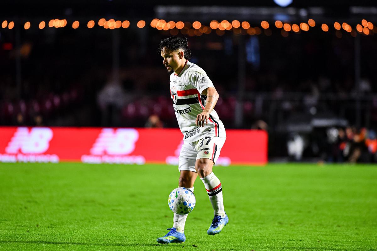 São Paulo defende invencibilidade contra o Athletico-PR; veja odds