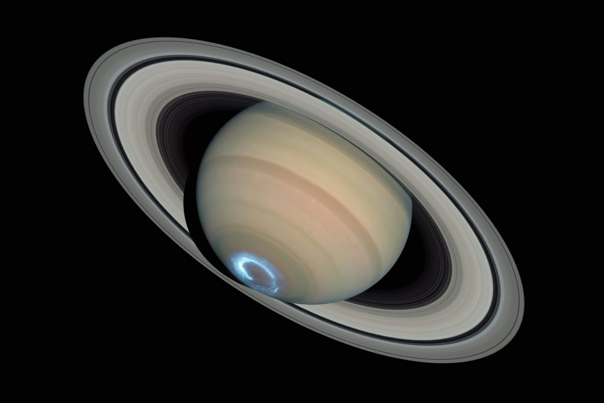 Imagem de Saturno e seus anéis capturado pelo telescópio Hubble da Nasa. Metrópoles