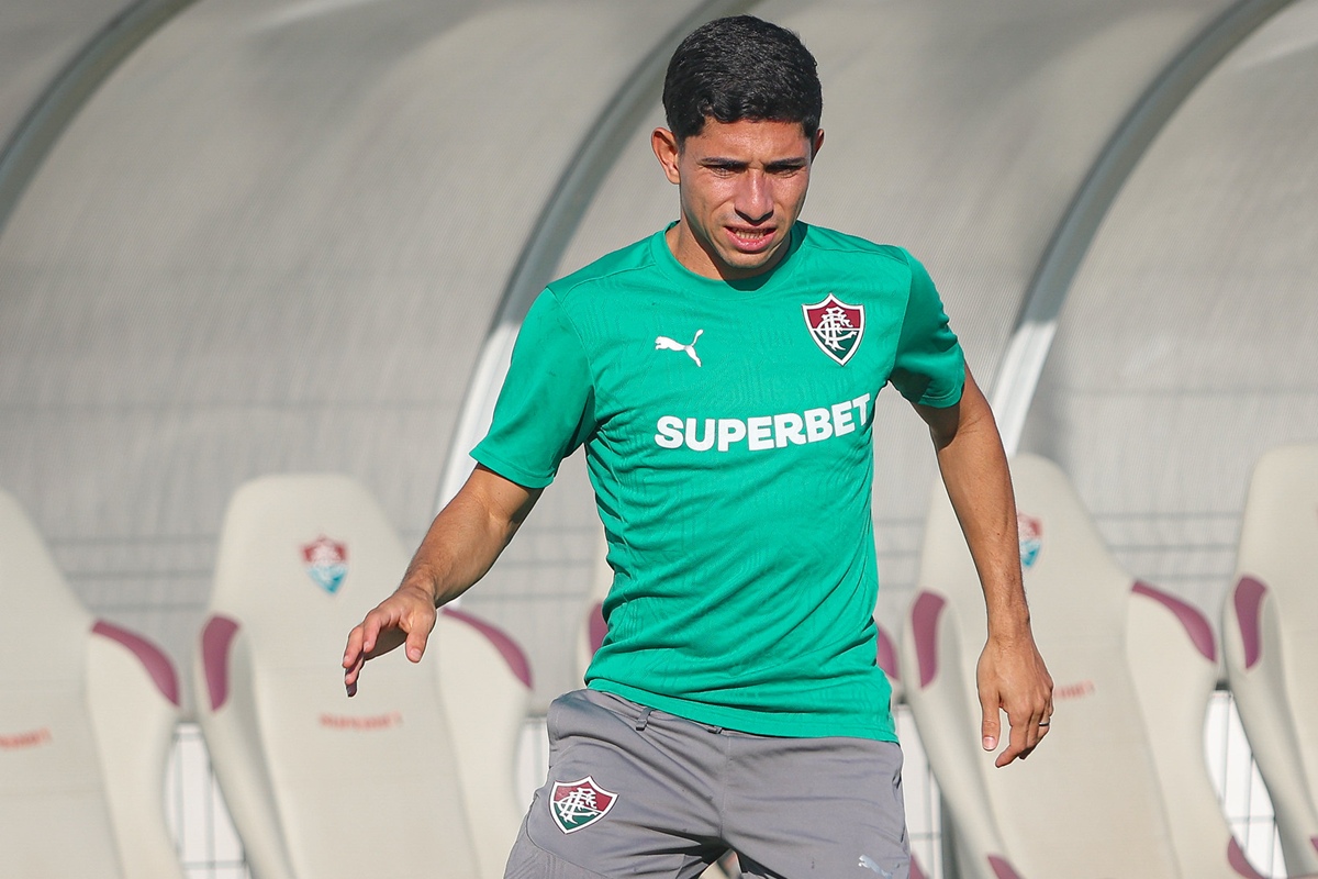 Fluminense: Arana e Serna não preocupam após deixarem campo com dores