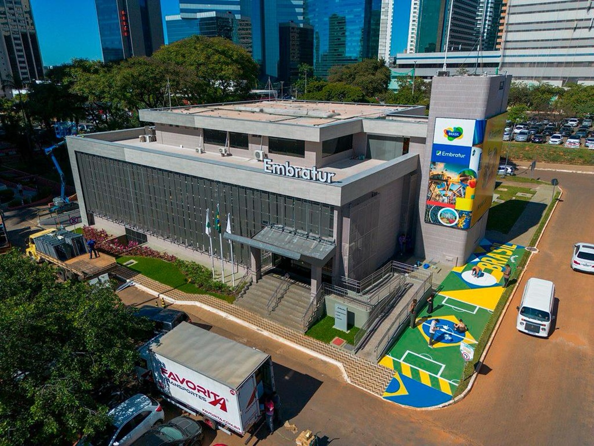 Justiça manda Embratur divulgar salários de cada funcionário