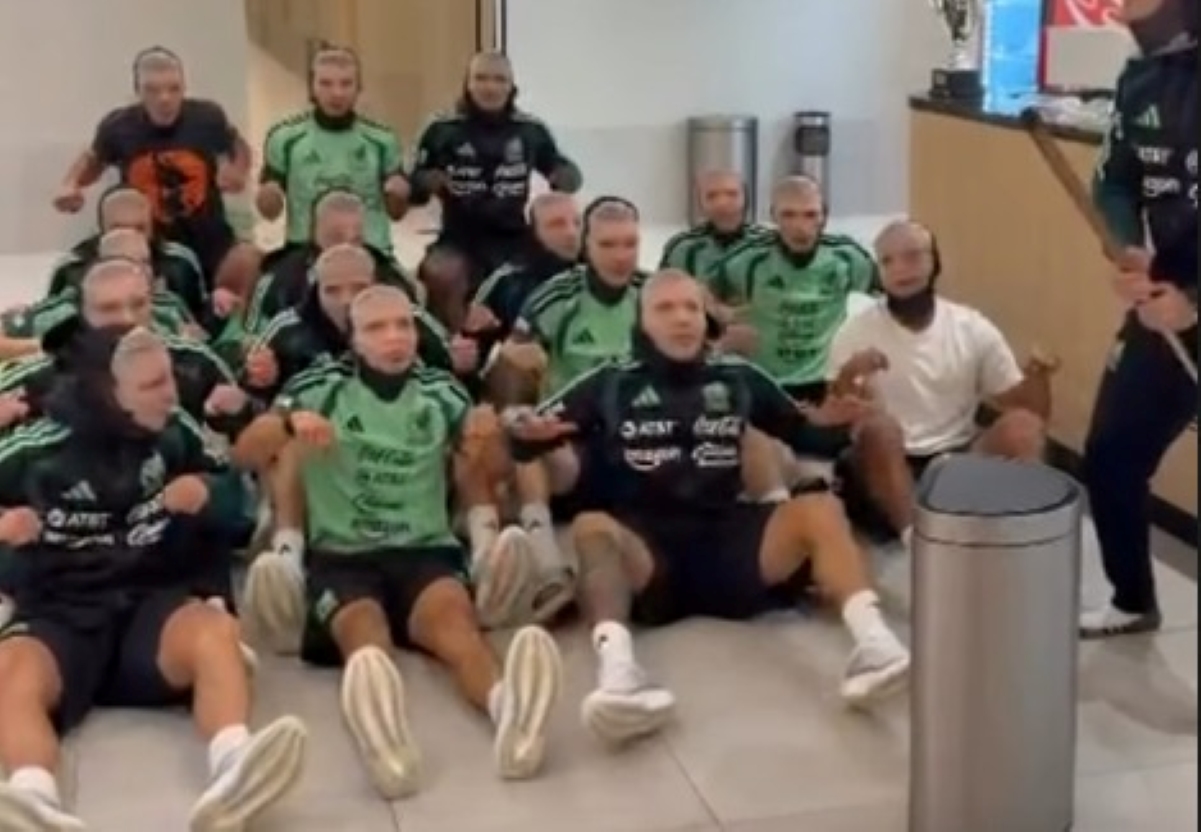 Após classificação, seleção mexicana faz "remada viking" da Noruega
