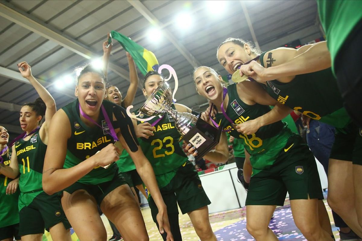 Seleo Brasileira de Basquete feminino  convocada para | Esportes | QTU - Notícias