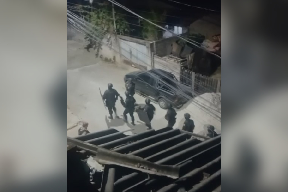 Homem faz filho de 2 anos refém e é morto por atirador do Bope em MG
