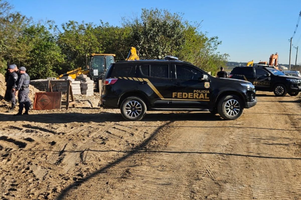 Imagem vinculada ao feed original: Palco de tiroteio, Aeroporto de Guarulhos teve 4 ton de drogas apreendidas em 2025