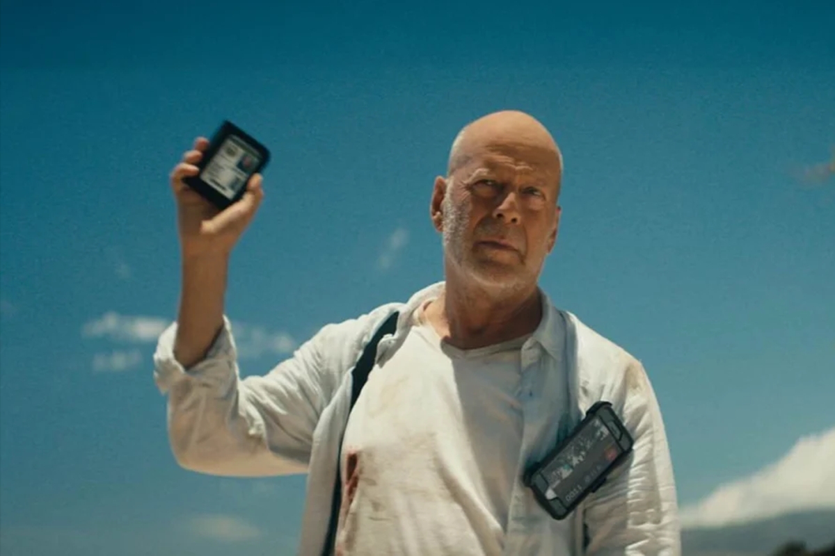 Um dos últimos filmes de Bruce Willis vira fenômeno na Netflix