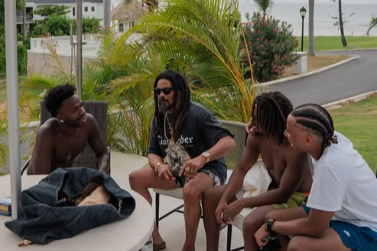 Vini Jr. na Jamaica com Virginia