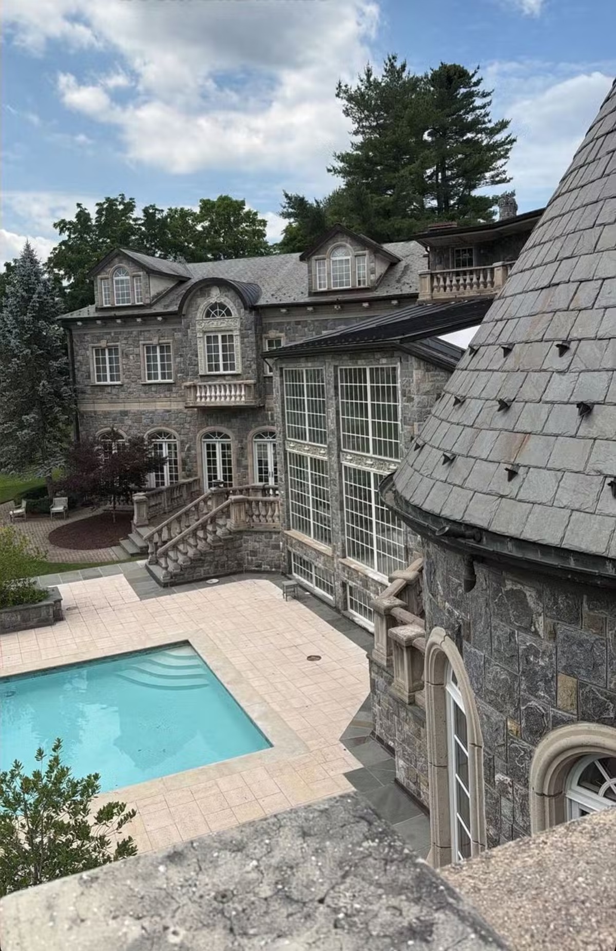 Gripada, Virginia acende alerta em torcedores sobre saúde de Vini Jr. 48 Casa em Saddle River
