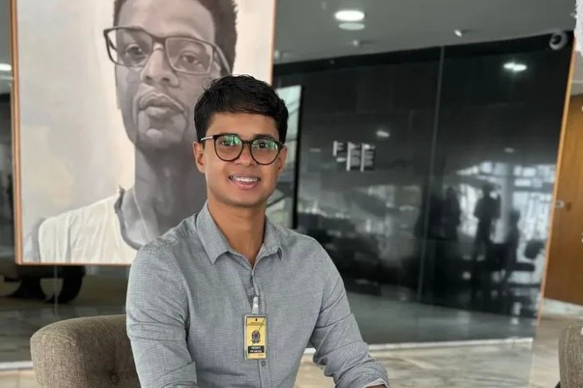 Estudante que passou em 1º na medicina da USP recebe alta da UTI