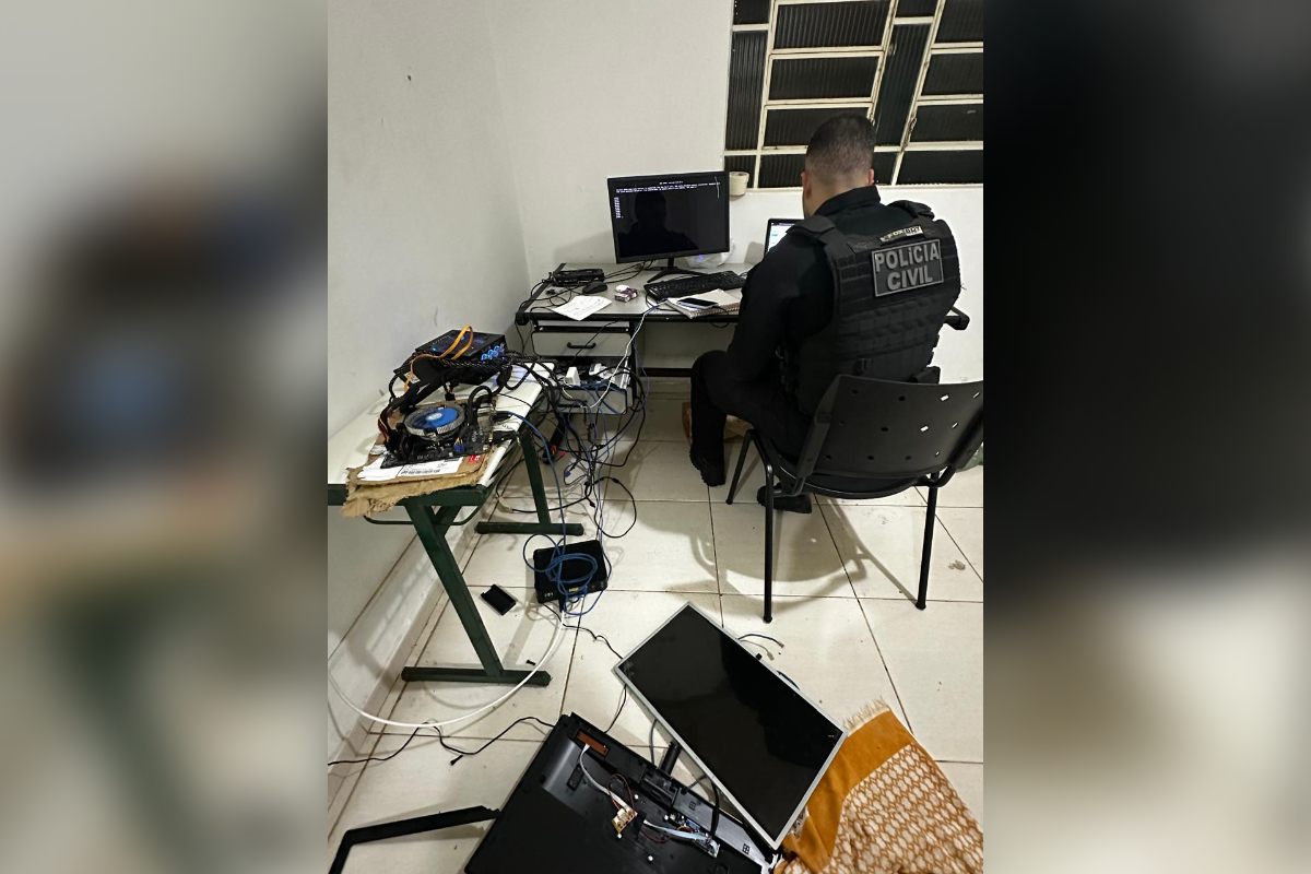 Homem com dupla nacionalidade ameaçou explodir Embaixada dos EUA em Brasília