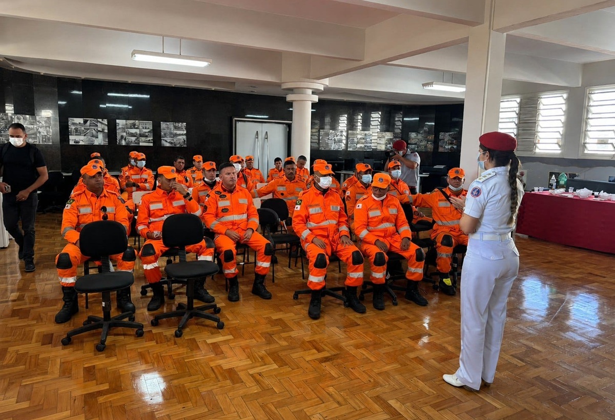 Corpo de Bombeiros passam por avaliação médica