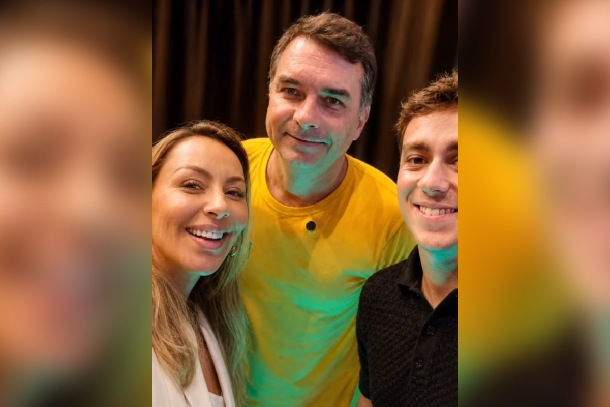 Pastora Renata Viana, senador Flávio Bolsonaro e deputado Nikolas Ferreira