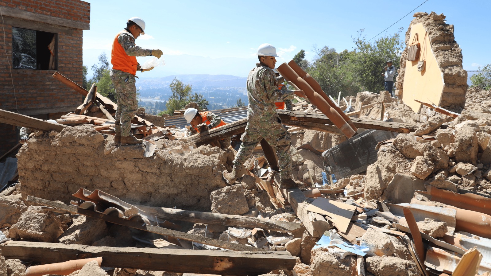 Terremoto deixa ao menos seis mortos e 32 feridos no Peru